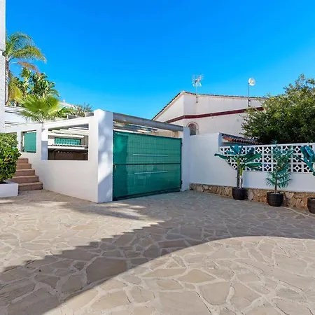 Kirsty - Plusholidays Villa Calpe
